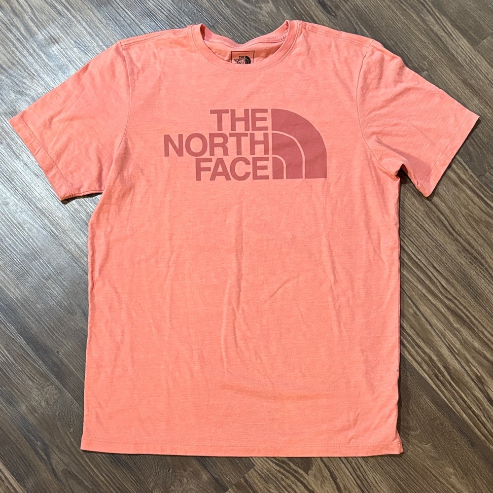 The North Face salmon colored tee